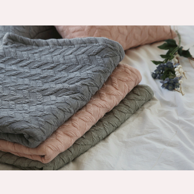 Ravishing Blanket (삼중직 자가드 블랭킷)